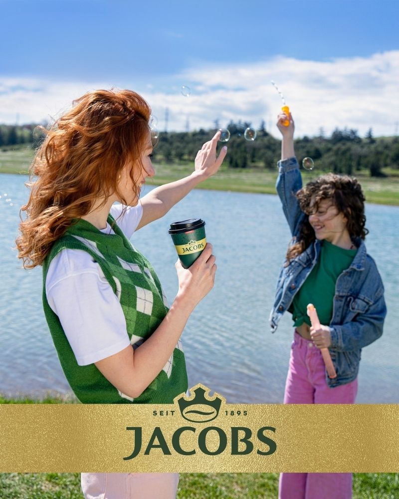 jacobs-relaxing-lifestyle-moment-06